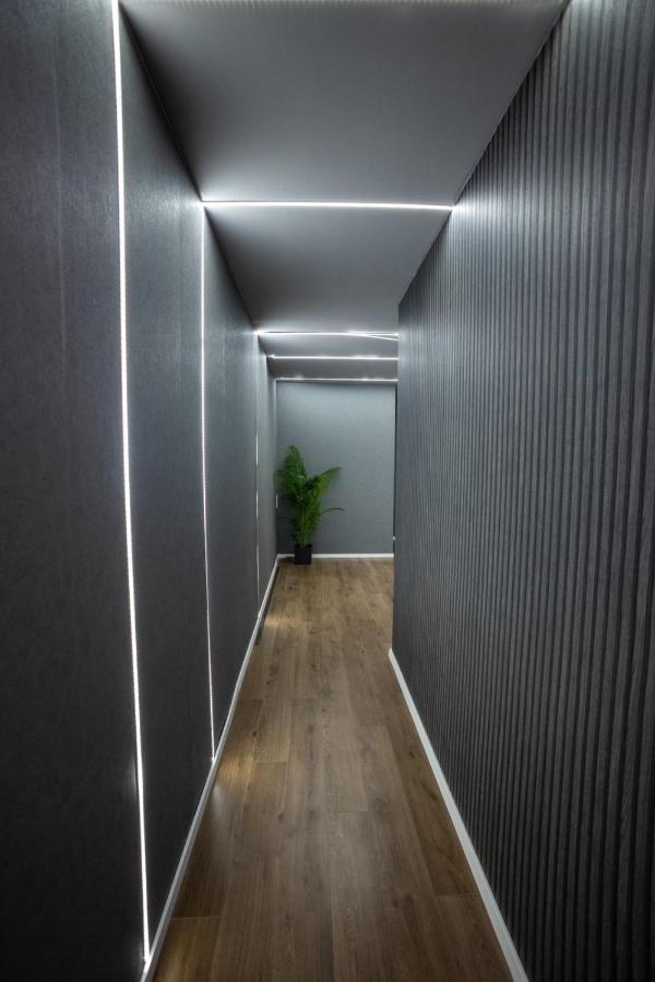 Griffon Bar Food Apartments Struga Exterior photo