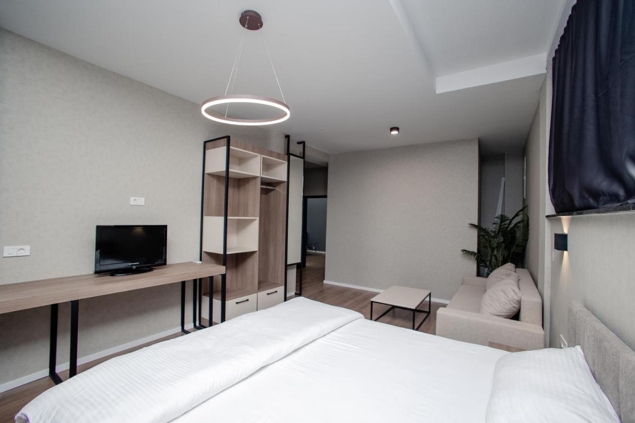 Griffon Bar Food Apartments Struga Exterior photo