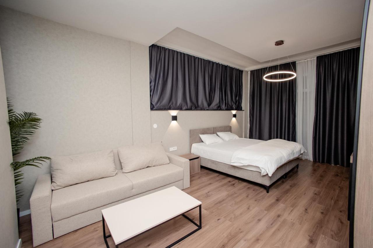 Griffon Bar Food Apartments Struga Exterior photo